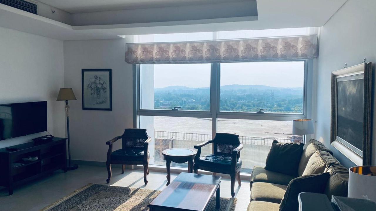 One Constitution Avenue By Goldfinch Aparthotel Islamabad Bagian luar foto
