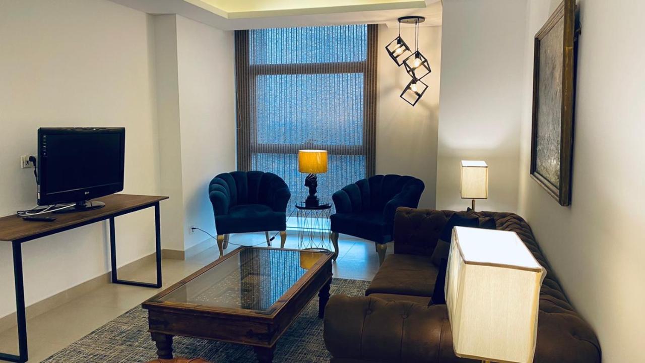 One Constitution Avenue By Goldfinch Aparthotel Islamabad Bagian luar foto