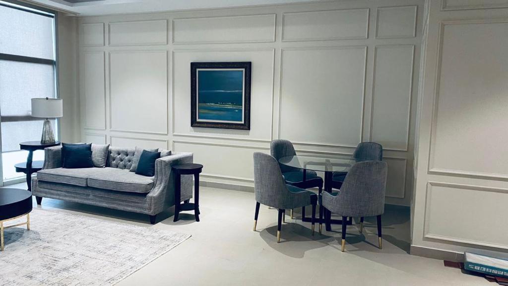 One Constitution Avenue By Goldfinch Aparthotel Islamabad Bagian luar foto
